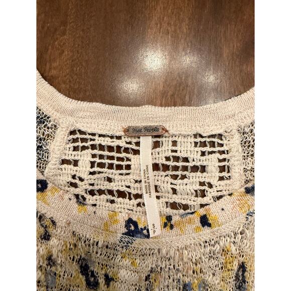 Free People Women's Crochet Floral Print Short Sleeve Boho Pullover Blouse Small - Picture 3 of 6